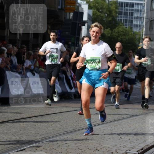 13.09.2026 - 21. swb-Marathon Bremen Strokosch-Dieckow http://msf.ph/oto/10344400 13.09.2026 13:27:37 Ziel 242, 593, 2454, 3273, 3385, 3496, 4121, 4558, 5358, 5616, 6071, 6288, 6306, 6776, 7849, 8219, 9159, 9343, 9760, 10112, 10113, 13147, 440, 534, 762, 1932, 2686, 3013, 3135, 3576, 3970, 4106, 4133, 4265, 4496, 4593, 4744, 6067, 6468, 6522, 7042, 7138, 7358, 8351, 9494, 9727, 13198 meine-sportfotos.de