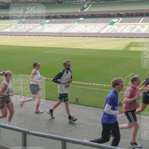 13.09.2026 - 21. swb-Marathon Bremen Michael Burmester http://msf.ph/oto/10344407 13.09.2026 13:29:56 Laufen im Stadion 171, 220, 297, 405, 422, 476, 685, 729, 754, 767, 806, 986, 1079, 1217, 1242, 1270, 1325, 1384, 1615, 1633, 1634, 1741, 1777, 1810, 1811, 1886, 1983, 2238, 2242, 2249, 2263, 2326, 2365, 2436, 2449, 2472, 2546, 2593, 2615, 2637, 2738, 2740, 2743, 2830, 2862, 2868, 2869, 2871, 2918, 2924, 2991, 2994, 3020, 3053, 3129, 3154, 3227, 3238, 3274, 3286, 3321, 3361, 3563, 3594, 3595, 3605, 3678, 3755, 3758, 3798, 3876, 3898, 3929, 3953, 3965, 3971, 3987, 4011, 4056 meine-sportfotos.de