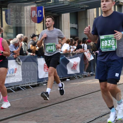 13.09.2026 - 21. swb-Marathon Bremen Strokosch-Dieckow http://msf.ph/oto/10344408 13.09.2026 13:29:18 Ziel 124, 132, 716, 1073, 1083, 1243, 1365, 1387, 1581, 2076, 2289, 2301, 2742, 2957, 3030, 3618, 3721, 4115, 4541, 4576, 5244, 5599, 6006, 6103, 6127, 6384, 6499, 6690, 6725, 6930, 7013, 7079, 7384, 7426, 7649, 7884, 8009, 8481, 8594, 8612, 8771, 8831, 9534, 9747, 9770, 10013, 13031, 303, 394, 565, 596, 651, 687, 745, 936, 1274, 1387, 1545, 1688, 1823, 2023, 2070, 2223, 2867, 3258, 3796, 3846, 3912, 3938, 4590, 5036, 5225 meine-sportfotos.de