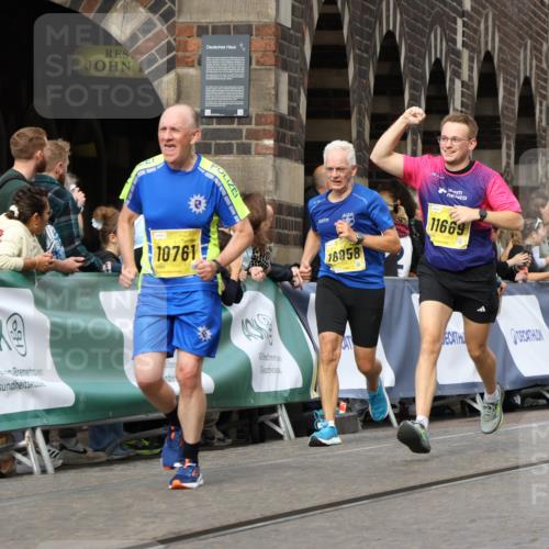 13.09.2026 - 21. swb-Marathon Bremen Strokosch-Dieckow http://msf.ph/oto/10344604 13.09.2026 10:52:36 Ziel 10588, 11371, 11487, 11610, 12319, 13578, 10193, 10339, 10652, 10734, 10827, 10906, 11002, 11038, 11144, 11362, 11597, 12338, 12399 meine-sportfotos.de