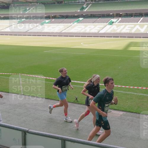 13.09.2026 - 21. swb-Marathon Bremen Michael Burmester http://msf.ph/oto/10344605 13.09.2026 13:30:12 Laufen im Stadion 122, 171, 224, 297, 405, 422, 476, 639, 685, 729, 754, 767, 806, 986, 1114, 1217, 1242, 1270, 1384, 1529, 1615, 1633, 1634, 1777, 1810, 1811, 1886, 1983, 2216, 2238, 2242, 2249, 2263, 2326, 2368, 2372, 2436, 2449, 2546, 2615, 2629, 2637, 2719, 2738, 2740, 2830, 2862, 2868, 2869, 2871, 2918, 2924, 2991, 2994, 3020, 3053, 3101, 3129, 3227, 3238, 3274, 3286, 3321, 3361, 3563, 3594, 3595, 3605, 3678, 3755, 3758, 3873, 3876, 3898, 3929, 3953, 3965, 3971, 4011, 4056, 357 meine-sportfotos.de