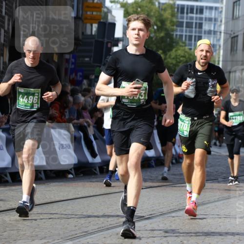 13.09.2026 - 21. swb-Marathon Bremen Strokosch-Dieckow http://msf.ph/oto/10344608 13.09.2026 13:27:40 Ziel 242, 593, 1373, 1574, 2345, 3273, 3385, 3496, 4558, 5220, 5290, 5358, 5616, 6071, 6288, 6306, 6776, 7110, 7849, 8219, 9159, 9343, 9760, 10112, 10113, 13147, 440, 488, 534, 762, 1456, 1932, 3135, 3576, 3970, 4106, 4133, 4265, 4496, 4744, 5462, 6067, 6468, 6522, 7042, 7138, 7358, 8351, 9067, 9494, 9727, 13198 meine-sportfotos.de