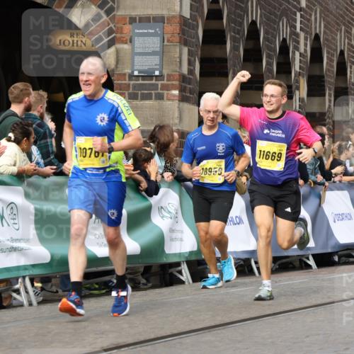 13.09.2026 - 21. swb-Marathon Bremen Strokosch-Dieckow http://msf.ph/oto/10344650 13.09.2026 10:52:36 Ziel 10588, 11371, 11487, 11610, 12319, 13578, 10193, 10339, 10652, 10734, 10827, 10906, 11002, 11038, 11144, 11362, 11597, 12338, 12399 meine-sportfotos.de