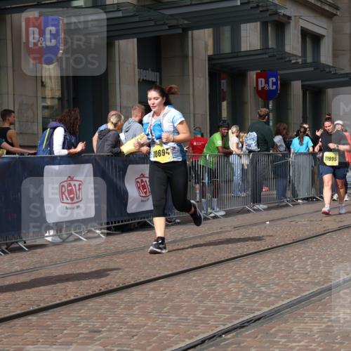 13.09.2026 - 21. swb-Marathon Bremen Strokosch-Dieckow http://msf.ph/oto/10344654 13.09.2026 11:09:12 Ziel 10234, 10386, 10417, 10424, 10556, 10664, 10694, 10696, 10712, 10769, 10785, 10823, 10981, 10990, 10991, 11192, 11225, 11764, 11882, 11883, 11914, 11915, 11937, 11995, 12322, 12409, 12474, 12491, 12532, 13607, 10217, 10314, 10321, 10455, 10570, 10599, 10630, 10686, 10983, 11011, 11053, 11074, 11091, 11138, 11304, 11434, 11531, 11578, 11764, 11812, 11905, 11987, 12155, 12192, 12337, 12353, 12438, 12554 meine-sportfotos.de