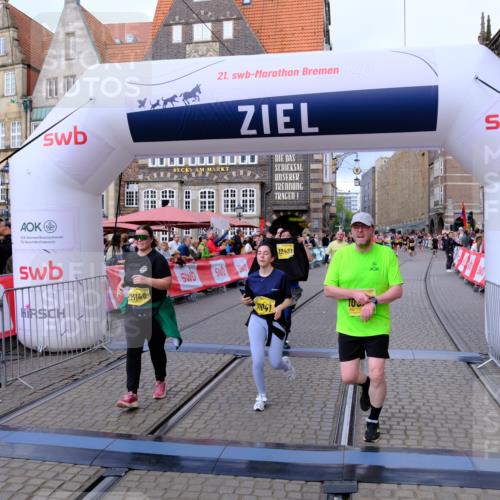 13.09.2026 - 21. swb-Marathon Bremen Tim E. http://msf.ph/oto/10344680 13.09.2026 11:14:44 Ziel 10303, 10395, 10396, 10586, 10722, 10784, 10854, 11041, 11140, 11173, 11363, 11703, 12100, 12112, 12431 meine-sportfotos.de