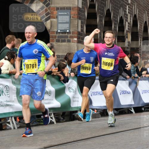 13.09.2026 - 21. swb-Marathon Bremen Strokosch-Dieckow http://msf.ph/oto/10344682 13.09.2026 10:52:36 Ziel 10588, 11371, 11487, 11610, 12319, 13578, 10193, 10339, 10652, 10734, 10827, 10906, 11002, 11038, 11144, 11362, 11597, 12338, 12399 meine-sportfotos.de