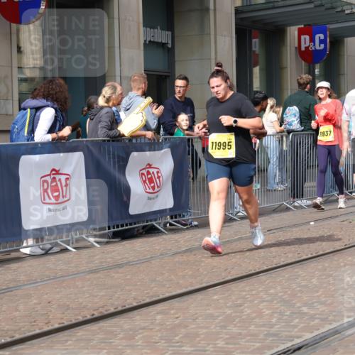 13.09.2026 - 21. swb-Marathon Bremen Strokosch-Dieckow http://msf.ph/oto/10344707 13.09.2026 11:09:14 Ziel 10234, 10386, 10417, 10424, 10556, 10664, 10694, 10696, 10712, 10769, 10785, 10823, 10981, 10990, 10991, 11192, 11225, 11882, 11883, 11914, 11915, 11937, 11995, 12322, 12409, 12474, 12532, 13607, 10217, 10314, 10321, 10455, 10570, 10630, 10686, 10983, 11011, 11053, 11074, 11091, 11138, 11304, 11531, 11578, 11764, 11812, 11905, 11987, 12155, 12192, 12337, 12438, 12491, 12554, 13607 meine-sportfotos.de