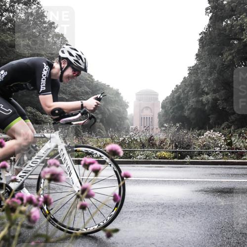 13.09.2026 - Stadtparktriathlon H.Heesch http://msf.ph/oto/10344771 13.09.2026 09:17:56 Radfahren 26, 62, 139, 199 meine-sportfotos.de
