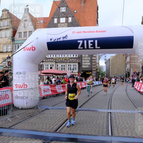 13.09.2026 - 21. swb-Marathon Bremen Tim E. http://msf.ph/oto/10344772 13.09.2026 11:14:55 Ziel 10303, 10519, 10705, 10722, 11041, 11097, 11098, 11140, 11186, 11408, 12112, 12431 meine-sportfotos.de