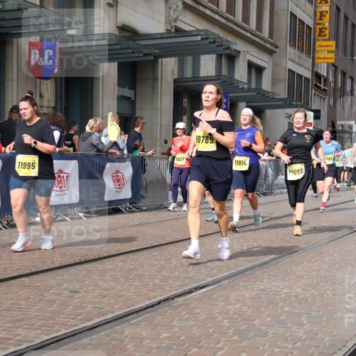 13.09.2026 - 21. swb-Marathon Bremen Strokosch-Dieckow http://msf.ph/oto/10344781 13.09.2026 11:09:16 Ziel 10234, 10386, 10417, 10424, 10556, 10696, 10712, 10769, 10785, 10823, 10981, 10990, 10991, 11192, 11225, 11882, 11883, 11914, 11937, 11995, 12322, 12409, 12474, 12532, 10217, 10314, 10321, 10455, 10570, 10630, 10664, 10686, 10694, 10983, 11011, 11091, 11138, 11304, 11531, 11578, 11764, 11812, 11882, 11905, 11915, 11987, 12155, 12192, 12337, 12491, 12554, 13607 meine-sportfotos.de