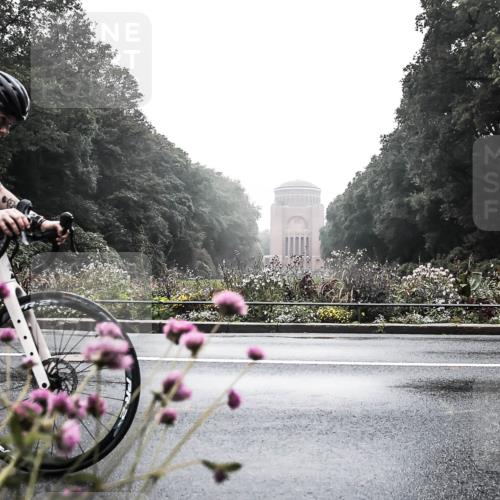 13.09.2026 - Stadtparktriathlon H.Heesch http://msf.ph/oto/10344798 13.09.2026 09:18:07 Radfahren 145, 209 meine-sportfotos.de