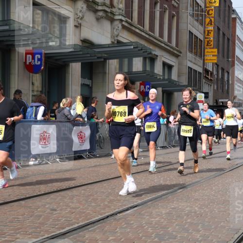 13.09.2026 - 21. swb-Marathon Bremen Strokosch-Dieckow http://msf.ph/oto/10344803 13.09.2026 11:09:16 Ziel 10234, 10386, 10417, 10424, 10556, 10696, 10712, 10769, 10785, 10823, 10981, 10990, 10991, 11192, 11225, 11882, 11883, 11914, 11937, 11995, 12322, 12409, 12474, 12532, 10217, 10314, 10321, 10455, 10570, 10630, 10664, 10686, 10694, 10983, 11011, 11091, 11138, 11304, 11531, 11578, 11764, 11812, 11882, 11905, 11915, 11987, 12155, 12192, 12337, 12491, 12554, 13607 meine-sportfotos.de