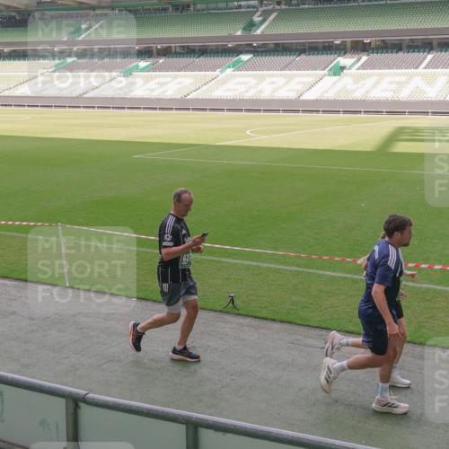 13.09.2026 - 21. swb-Marathon Bremen Michael Burmester http://msf.ph/oto/10344818 13.09.2026 13:30:36 Laufen im Stadion 122, 171, 224, 295, 297, 405, 476, 639, 754, 767, 806, 840, 1114, 1217, 1242, 1270, 1314, 1329, 1529, 1633, 1634, 1775, 1810, 1811, 1886, 1983, 2216, 2238, 2242, 2249, 2263, 2368, 2372, 2436, 2449, 2546, 2615, 2629, 2637, 2643, 2677, 2719, 2738, 2740, 2830, 2869, 2871, 2877, 2918, 2952, 2994, 3038, 3053, 3094, 3101, 3129, 3227, 3286, 3401, 3426, 3563, 3605, 3723, 3758, 3873, 3876, 3898, 3918, 3929, 3965, 3971, 4011, 4056, 357 meine-sportfotos.de