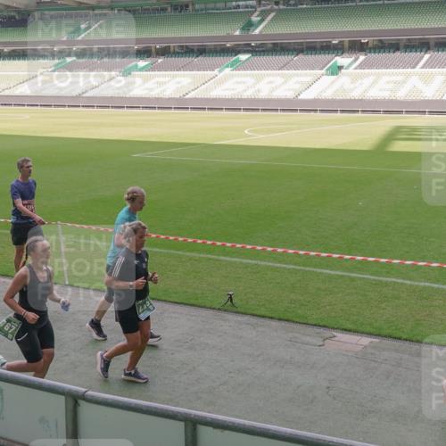 13.09.2026 - 21. swb-Marathon Bremen Michael Burmester http://msf.ph/oto/10344829 13.09.2026 13:30:37 Laufen im Stadion 122, 171, 224, 295, 297, 405, 639, 754, 767, 806, 840, 1114, 1217, 1242, 1270, 1314, 1329, 1529, 1633, 1634, 1775, 1810, 1811, 1886, 1983, 2216, 2238, 2242, 2249, 2263, 2368, 2372, 2436, 2449, 2546, 2615, 2629, 2637, 2643, 2677, 2719, 2738, 2740, 2830, 2869, 2871, 2877, 2918, 2952, 2994, 3038, 3053, 3094, 3101, 3129, 3227, 3286, 3401, 3426, 3563, 3605, 3723, 3758, 3873, 3876, 3898, 3918, 3929, 3965, 3971, 4011, 4056, 357 meine-sportfotos.de