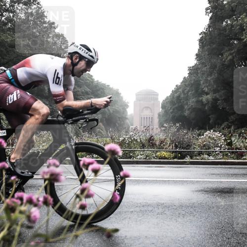 13.09.2026 - Stadtparktriathlon H.Heesch http://msf.ph/oto/10344835 13.09.2026 09:18:31 Radfahren 44, 45, 91, 134, 148, 200 meine-sportfotos.de