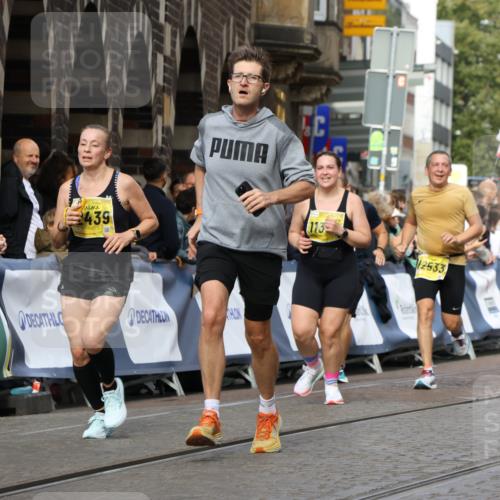 13.09.2026 - 21. swb-Marathon Bremen Strokosch-Dieckow http://msf.ph/oto/10344845 13.09.2026 10:52:39 Ziel 10761, 10958, 11371, 11604, 11605, 11610, 11669, 12319, 13578, 10193, 10304, 10339, 10652, 10734, 10827, 11002, 11038, 11144, 11362, 11597, 12019, 12338, 12399 meine-sportfotos.de