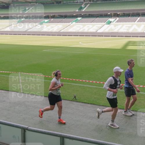 13.09.2026 - 21. swb-Marathon Bremen Michael Burmester http://msf.ph/oto/10344853 13.09.2026 13:30:41 Laufen im Stadion 122, 171, 224, 295, 297, 405, 487, 639, 754, 767, 806, 840, 965, 1114, 1217, 1242, 1270, 1314, 1329, 1529, 1633, 1634, 1775, 1810, 1811, 1886, 1983, 2216, 2238, 2242, 2249, 2263, 2368, 2372, 2436, 2449, 2546, 2615, 2629, 2637, 2643, 2677, 2719, 2738, 2740, 2830, 2869, 2871, 2877, 2918, 2952, 2994, 3038, 3053, 3094, 3101, 3129, 3227, 3286, 3401, 3426, 3563, 3605, 3723, 3758, 3873, 3876, 3898, 3918, 3929, 4011, 4056, 357 meine-sportfotos.de