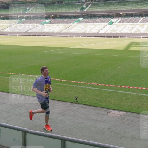 13.09.2026 - 21. swb-Marathon Bremen Michael Burmester http://msf.ph/oto/10344857 13.09.2026 13:30:43 Laufen im Stadion 122, 171, 224, 295, 297, 405, 487, 639, 767, 806, 840, 965, 1114, 1217, 1242, 1270, 1314, 1329, 1529, 1633, 1634, 1775, 1810, 1811, 1886, 1983, 2216, 2238, 2242, 2249, 2263, 2368, 2372, 2436, 2449, 2546, 2615, 2629, 2637, 2643, 2677, 2719, 2726, 2738, 2740, 2830, 2869, 2871, 2877, 2918, 2952, 2994, 3038, 3053, 3094, 3101, 3129, 3227, 3286, 3401, 3426, 3563, 3605, 3723, 3758, 3873, 3876, 3898, 3918, 3929, 4011, 4056, 357 meine-sportfotos.de