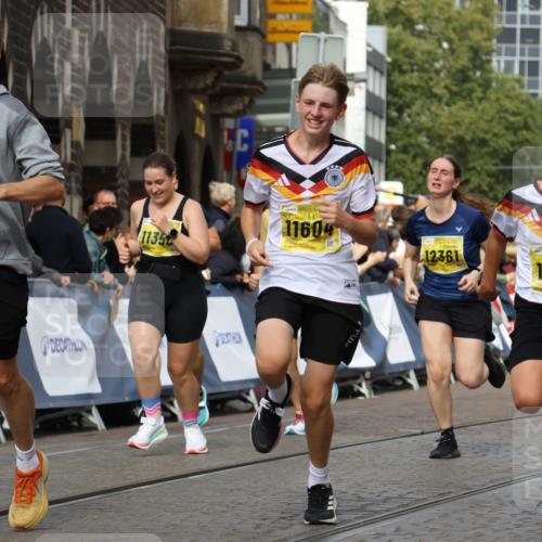 13.09.2026 - 21. swb-Marathon Bremen Strokosch-Dieckow http://msf.ph/oto/10344872 13.09.2026 10:52:40 Ziel 10761, 10958, 11371, 11604, 11605, 11610, 11669, 12319, 13578, 10304, 10339, 10652, 10734, 10827, 11002, 11038, 11386, 11597, 12019, 12338, 12399 meine-sportfotos.de