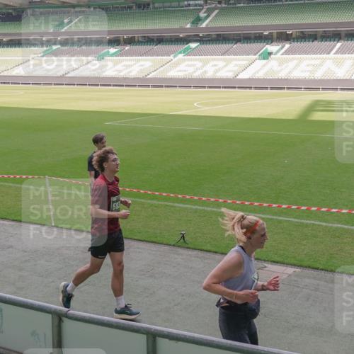 13.09.2026 - 21. swb-Marathon Bremen Michael Burmester http://msf.ph/oto/10344893 13.09.2026 13:30:48 Laufen im Stadion 122, 171, 224, 295, 297, 405, 487, 639, 767, 806, 840, 965, 1114, 1217, 1242, 1270, 1314, 1329, 1529, 1633, 1634, 1775, 1810, 1811, 1886, 1904, 1983, 2216, 2238, 2242, 2249, 2263, 2368, 2372, 2436, 2449, 2546, 2615, 2629, 2637, 2643, 2677, 2719, 2726, 2738, 2740, 2830, 2869, 2871, 2877, 2918, 2952, 2994, 3038, 3053, 3094, 3101, 3227, 3286, 3401, 3426, 3563, 3605, 3723, 3873, 3876, 3898, 3918, 3929, 4056, 357 meine-sportfotos.de
