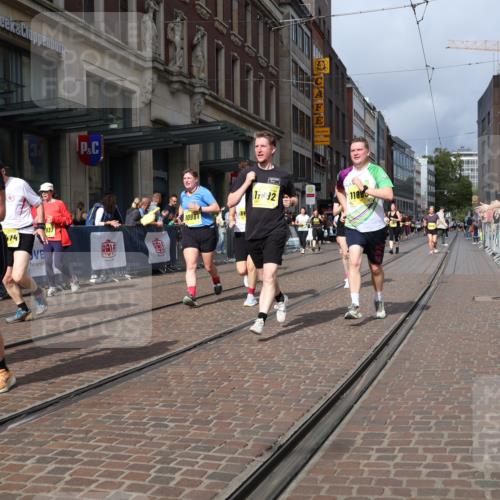 13.09.2026 - 21. swb-Marathon Bremen Strokosch-Dieckow http://msf.ph/oto/10344970 13.09.2026 11:09:19 Ziel 10234, 10386, 10417, 10424, 10556, 10696, 10712, 10737, 10769, 10785, 10823, 10981, 10990, 10991, 11192, 11225, 11914, 11937, 11995, 12322, 12409, 12449, 12474, 12532, 10217, 10314, 10321, 10455, 10570, 10630, 10664, 10686, 10694, 10823, 10983, 11011, 11091, 11138, 11304, 11531, 11578, 11764, 11882, 11883, 11905, 11915, 11987, 11995, 12155, 12192, 12322, 12337, 12491, 12554, 13607 meine-sportfotos.de