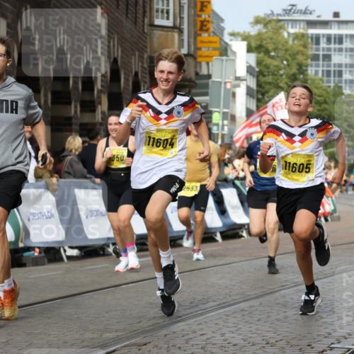 13.09.2026 - 21. swb-Marathon Bremen Strokosch-Dieckow http://msf.ph/oto/10344980 13.09.2026 10:52:40 Ziel 10761, 10958, 11371, 11604, 11605, 11610, 11669, 12319, 13578, 10304, 10339, 10652, 10734, 10827, 11002, 11038, 11386, 11597, 12019, 12338, 12399 meine-sportfotos.de