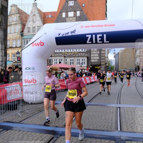 13.09.2026 - 21. swb-Marathon Bremen Tim E. http://msf.ph/oto/10344992 13.09.2026 11:15:00 Ziel 10519, 10557, 10705, 10776, 10805, 11097, 11098, 11186, 11288, 11408, 11876, 12191, 12193 meine-sportfotos.de