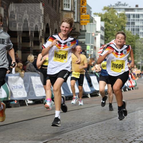 13.09.2026 - 21. swb-Marathon Bremen Strokosch-Dieckow http://msf.ph/oto/10345001 13.09.2026 10:52:40 Ziel 10761, 10958, 11371, 11604, 11605, 11610, 11669, 12319, 13578, 10304, 10339, 10652, 10734, 10827, 11002, 11038, 11386, 11597, 12019, 12338, 12399 meine-sportfotos.de