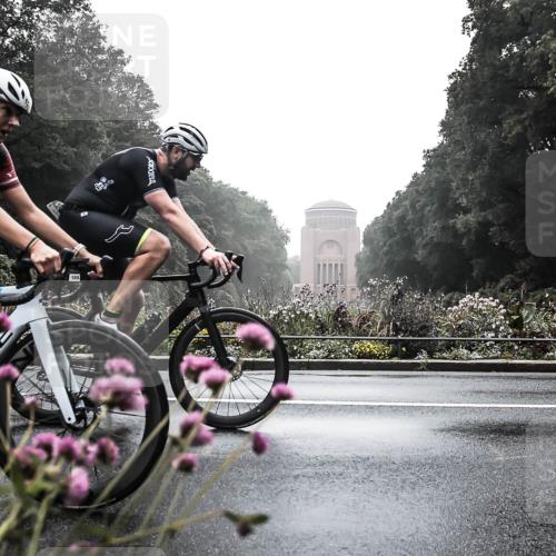 13.09.2026 - Stadtparktriathlon H.Heesch http://msf.ph/oto/10345005 13.09.2026 09:20:33 Radfahren 88, 92, 105, 112, 129, 130, 153 meine-sportfotos.de