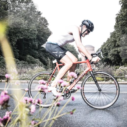 13.09.2026 - Stadtparktriathlon H.Heesch http://msf.ph/oto/10345008 13.09.2026 10:53:08 Radfahren 403, 484, 504, 691 meine-sportfotos.de