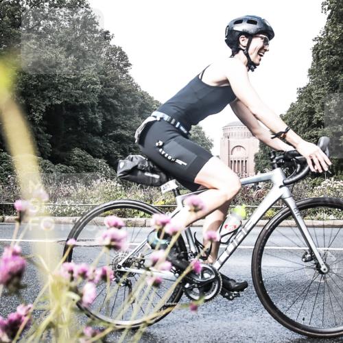 13.09.2026 - Stadtparktriathlon H.Heesch http://msf.ph/oto/10345013 13.09.2026 10:53:08 Radfahren 403, 484, 504, 691 meine-sportfotos.de