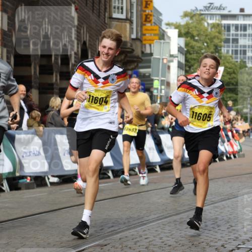 13.09.2026 - 21. swb-Marathon Bremen Strokosch-Dieckow http://msf.ph/oto/10345016 13.09.2026 10:52:40 Ziel 10761, 10958, 11371, 11604, 11605, 11610, 11669, 12319, 13578, 10304, 10339, 10652, 10734, 10827, 11002, 11038, 11386, 11597, 12019, 12338, 12399 meine-sportfotos.de