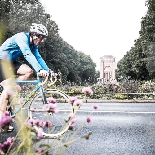 13.09.2026 - Stadtparktriathlon H.Heesch http://msf.ph/oto/10345019 13.09.2026 10:53:11 Radfahren 403, 484, 504 meine-sportfotos.de