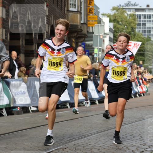 13.09.2026 - 21. swb-Marathon Bremen Strokosch-Dieckow http://msf.ph/oto/10345030 13.09.2026 10:52:40 Ziel 10761, 10958, 11371, 11604, 11605, 11610, 11669, 12319, 13578, 10304, 10339, 10652, 10734, 10827, 11002, 11038, 11386, 11597, 12019, 12338, 12399 meine-sportfotos.de