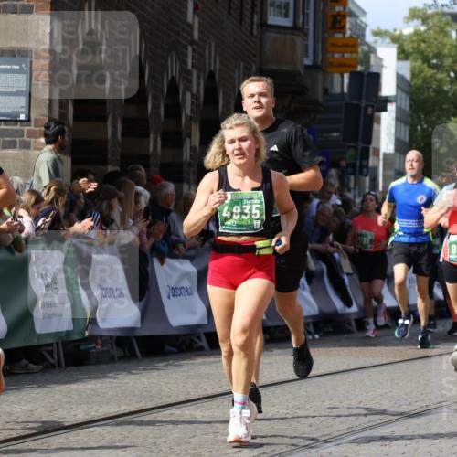 13.09.2026 - 21. swb-Marathon Bremen Strokosch-Dieckow http://msf.ph/oto/10345055 13.09.2026 13:32:20 Ziel 578, 846, 2310, 2934, 3205, 3946, 4030, 4566, 4797, 4979, 5325, 6116, 7242, 7526, 7790, 7818, 8048, 8247, 8610, 8970, 9016, 9640, 9785, 1687, 2292, 2293, 2910, 2992, 3354, 3402, 3429, 3441, 3878, 4263, 4380, 4471, 4835, 5281, 6518, 6593, 6760, 6781, 6900, 7173, 7990, 8957, 9040, 9151, 9175, 9719, 9779, 13208 meine-sportfotos.de
