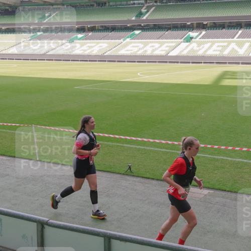 13.09.2026 - 21. swb-Marathon Bremen Michael Burmester http://msf.ph/oto/10345056 13.09.2026 13:31:07 Laufen im Stadion 122, 171, 224, 295, 297, 405, 487, 639, 767, 806, 840, 965, 1114, 1142, 1242, 1310, 1314, 1326, 1329, 1529, 1633, 1634, 1775, 1810, 1811, 1869, 1886, 1892, 1904, 1983, 2216, 2242, 2249, 2263, 2344, 2368, 2372, 2449, 2615, 2629, 2637, 2643, 2677, 2719, 2726, 2738, 2869, 2871, 2877, 2918, 2945, 2952, 2994, 3038, 3094, 3101, 3140, 3223, 3227, 3286, 3379, 3401, 3426, 3572, 3644, 3723, 3736, 3873, 3876, 3898, 3918, 3929, 3944, 4056, 357 meine-sportfotos.de