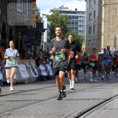 13.09.2026 - 21. swb-Marathon Bremen Strokosch-Dieckow http://msf.ph/oto/10345068 13.09.2026 13:27:48 Ziel 242, 323, 593, 857, 940, 1006, 1373, 1574, 2345, 2668, 3385, 3460, 3496, 3521, 4421, 5081, 5220, 5290, 5358, 5557, 5616, 6071, 6288, 6306, 7110, 9760, 13147, 488, 534, 762, 1343, 1456, 3135, 3480, 3576, 4106, 4133, 4265, 5462, 6468, 6522, 8188, 8656, 9067, 9145, 13069 meine-sportfotos.de