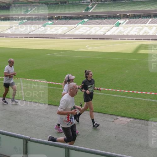 13.09.2026 - 21. swb-Marathon Bremen Michael Burmester http://msf.ph/oto/10345072 13.09.2026 13:31:12 Laufen im Stadion 122, 224, 295, 297, 405, 487, 639, 767, 806, 840, 965, 1114, 1142, 1310, 1314, 1326, 1329, 1529, 1633, 1634, 1775, 1801, 1810, 1811, 1869, 1892, 1904, 1983, 2216, 2242, 2249, 2263, 2344, 2368, 2372, 2449, 2615, 2629, 2637, 2643, 2677, 2719, 2726, 2738, 2869, 2871, 2877, 2918, 2945, 2952, 2994, 3038, 3094, 3101, 3140, 3223, 3227, 3286, 3379, 3401, 3426, 3572, 3644, 3723, 3736, 3873, 3876, 3918, 3929, 3944, 4056, 357 meine-sportfotos.de