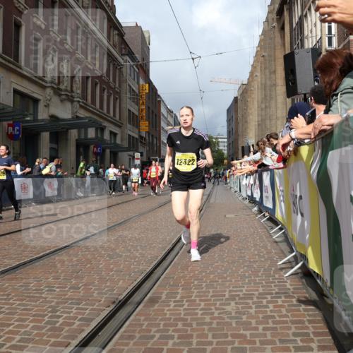 13.09.2026 - 21. swb-Marathon Bremen Strokosch-Dieckow http://msf.ph/oto/10345096 13.09.2026 11:09:21 Ziel 10234, 10386, 10417, 10424, 10645, 10696, 10712, 10737, 10785, 10981, 10990, 10991, 11192, 11225, 11937, 12409, 12449, 12474, 12532, 10314, 10321, 10556, 10570, 10630, 10664, 10686, 10694, 10769, 10823, 10981, 10983, 11011, 11091, 11138, 11225, 11304, 11578, 11764, 11882, 11883, 11914, 11915, 11987, 11995, 12155, 12192, 12322, 12337, 12491, 12554, 13607 meine-sportfotos.de