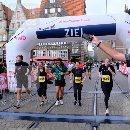 13.09.2026 - 21. swb-Marathon Bremen Tim E. http://msf.ph/oto/10345136 13.09.2026 11:15:07 Ziel 10271, 10519, 10557, 10605, 10705, 10752, 10776, 10805, 11085, 11097, 11098, 11186, 11288, 11645, 11673, 11876, 11974, 12191, 12193 meine-sportfotos.de