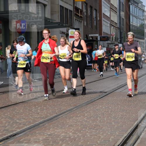 13.09.2026 - 21. swb-Marathon Bremen Strokosch-Dieckow http://msf.ph/oto/10345141 13.09.2026 11:09:24 Ziel 10234, 10386, 10417, 10424, 10645, 10696, 10712, 10737, 10785, 10990, 10991, 11192, 11383, 11437, 11937, 12409, 12449, 12474, 12532, 10314, 10321, 10556, 10570, 10630, 10664, 10686, 10694, 10769, 10823, 10981, 10983, 11091, 11138, 11225, 11304, 11578, 11764, 11882, 11883, 11914, 11915, 11987, 11995, 12155, 12322, 12337, 12491, 12532, 12554, 13607 meine-sportfotos.de