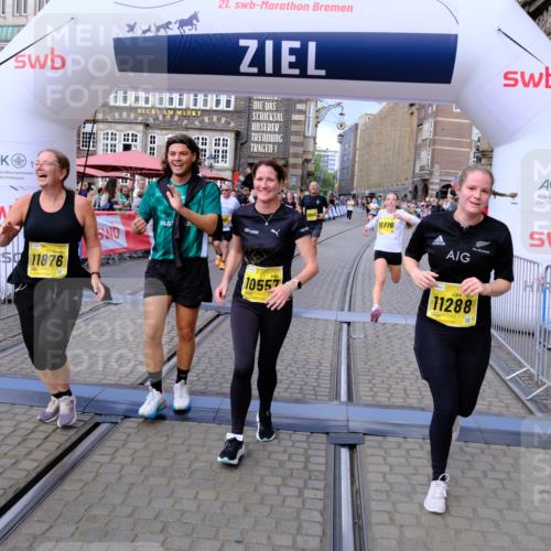 13.09.2026 - 21. swb-Marathon Bremen Tim E. http://msf.ph/oto/10345147 13.09.2026 11:15:08 Ziel 10271, 10519, 10557, 10605, 10705, 10752, 10776, 10805, 11085, 11097, 11098, 11186, 11288, 11645, 11673, 11876, 11974, 12191, 12193 meine-sportfotos.de