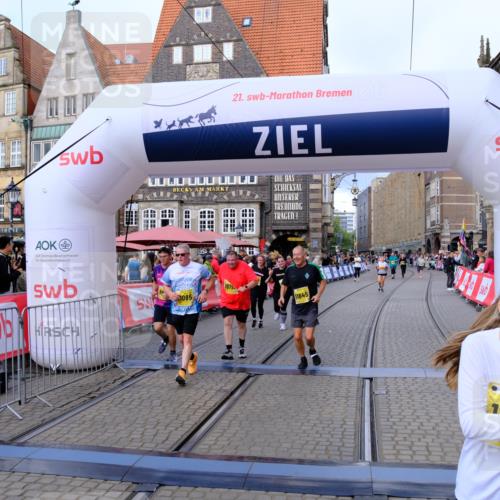 13.09.2026 - 21. swb-Marathon Bremen Tim E. http://msf.ph/oto/10345167 13.09.2026 11:15:10 Ziel 10271, 10519, 10557, 10605, 10705, 10752, 10776, 10805, 11085, 11097, 11098, 11186, 11288, 11645, 11673, 11876, 11974, 12191, 12193, 12333 meine-sportfotos.de