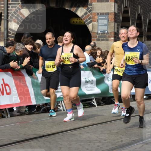 13.09.2026 - 21. swb-Marathon Bremen Strokosch-Dieckow http://msf.ph/oto/10345168 13.09.2026 10:52:42 Ziel 10761, 10958, 11371, 11604, 11605, 11610, 11669, 12319, 12361, 12439, 13578, 10304, 10734, 10827, 10863, 11038, 11386, 11597, 11766, 12019, 12338 meine-sportfotos.de