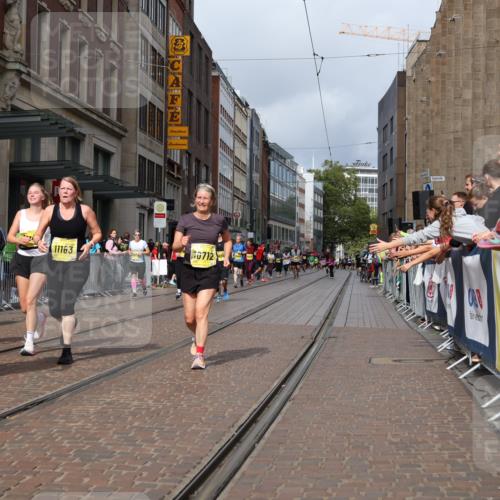 13.09.2026 - 21. swb-Marathon Bremen Strokosch-Dieckow http://msf.ph/oto/10345204 13.09.2026 11:09:25 Ziel 10234, 10386, 10417, 10424, 10645, 10696, 10712, 10737, 10785, 10990, 10991, 11192, 11383, 11437, 11441, 11937, 12409, 12449, 12474, 10314, 10321, 10556, 10570, 10630, 10664, 10686, 10694, 10769, 10823, 10981, 10983, 11091, 11138, 11225, 11304, 11578, 11764, 11882, 11883, 11914, 11915, 11987, 11995, 12155, 12322, 12337, 12491, 12532, 13607 meine-sportfotos.de