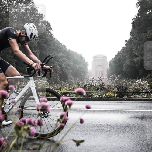 13.09.2026 - Stadtparktriathlon H.Heesch http://msf.ph/oto/10345211 13.09.2026 09:22:32 Radfahren 9, 142, 203 meine-sportfotos.de