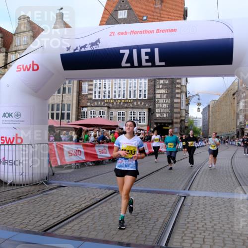 13.09.2026 - 21. swb-Marathon Bremen Tim E. http://msf.ph/oto/10345217 13.09.2026 11:15:18 Ziel 10271, 10325, 10557, 10605, 10752, 10776, 11085, 11288, 11645, 11673, 11694, 11810, 11876, 11974, 11990, 12110, 12191, 12193, 12333 meine-sportfotos.de