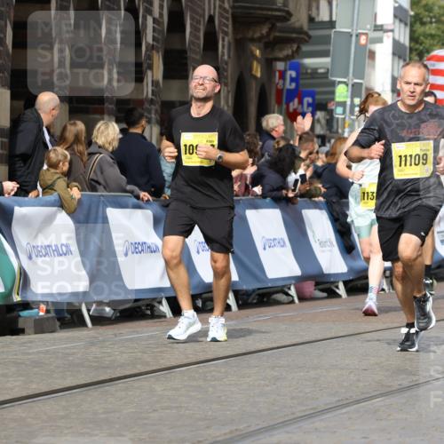 13.09.2026 - 21. swb-Marathon Bremen Strokosch-Dieckow http://msf.ph/oto/10345264 13.09.2026 10:52:46 Ziel 10761, 10812, 10958, 11350, 11604, 11605, 11610, 11669, 12319, 12361, 12439, 12533, 10304, 10714, 10734, 10863, 11038, 11238, 11386, 11575, 11766, 12019, 12369 meine-sportfotos.de