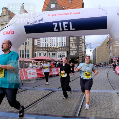 13.09.2026 - 21. swb-Marathon Bremen Tim E. http://msf.ph/oto/10345294 13.09.2026 11:15:21 Ziel 10271, 10325, 10605, 10752, 11085, 11645, 11673, 11694, 11810, 11974, 11990, 12110, 12333 meine-sportfotos.de
