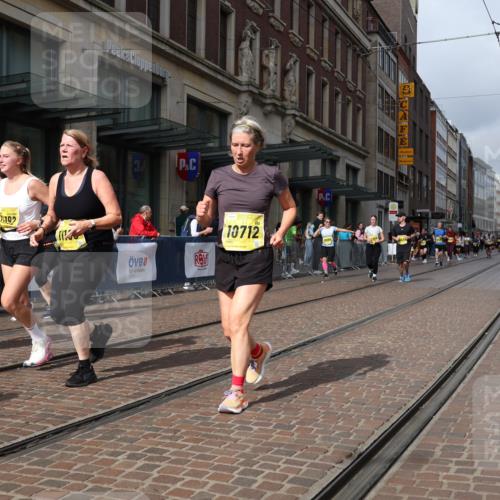 13.09.2026 - 21. swb-Marathon Bremen Strokosch-Dieckow http://msf.ph/oto/10345295 13.09.2026 11:09:28 Ziel 10234, 10386, 10417, 10424, 10435, 10645, 10696, 10712, 10737, 10785, 10990, 10991, 11192, 11383, 11437, 11441, 11937, 12409, 12449, 10314, 10556, 10664, 10686, 10694, 10769, 10823, 10981, 10983, 11091, 11225, 11304, 11578, 11764, 11882, 11883, 11914, 11915, 11987, 11995, 12155, 12322, 12337, 12474, 12491, 12532, 13607 meine-sportfotos.de
